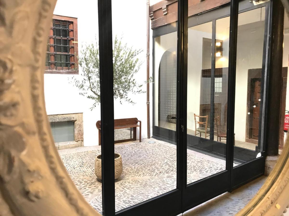 Quartier Leon Hostel Jabalquinto ภายนอก รูปภาพ