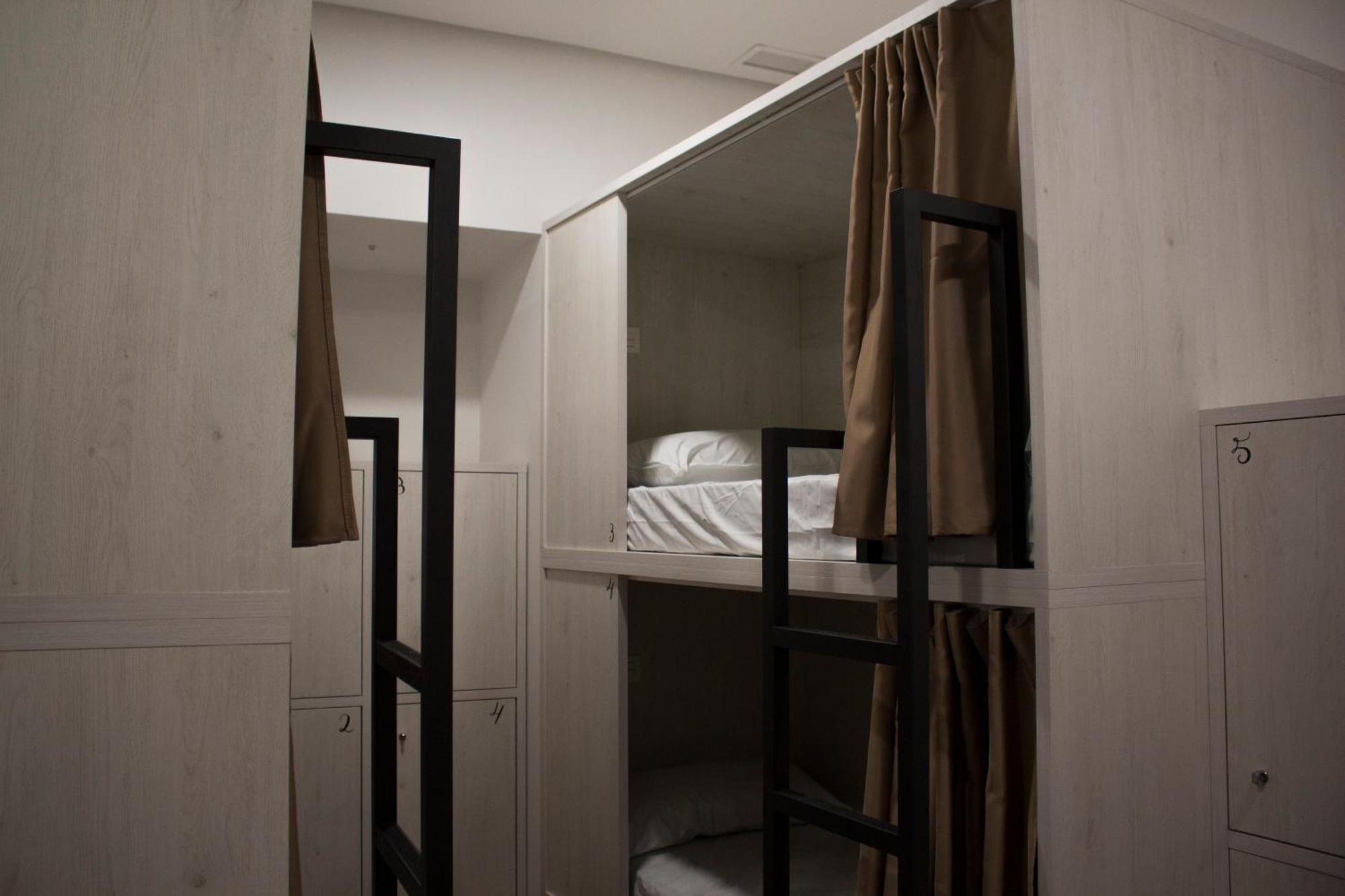 Quartier Leon Hostel Jabalquinto ภายนอก รูปภาพ