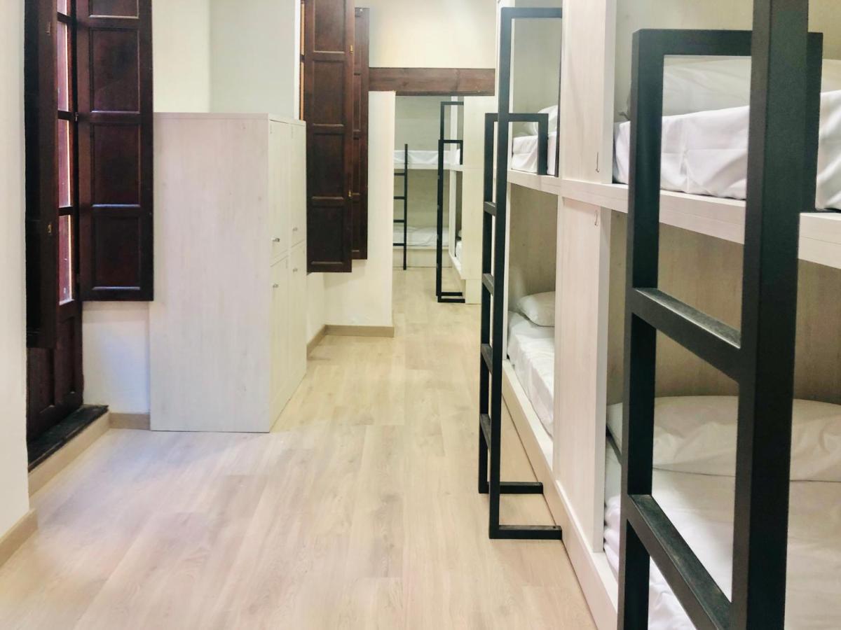 Quartier Leon Hostel Jabalquinto ภายนอก รูปภาพ